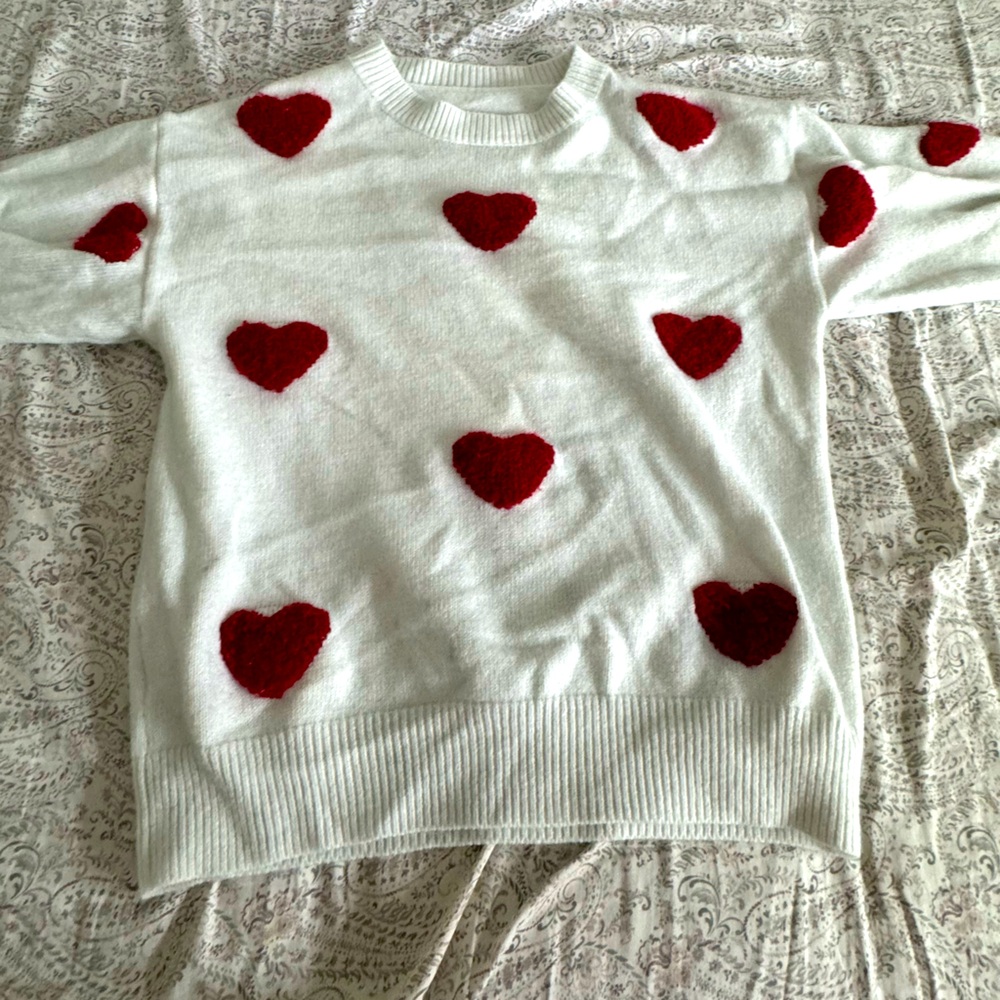 White heart sweater